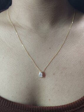 14Kt Gold 1.50 Ct IGI Certified Pear Shape Lab Grown Diamond Solitaire Pendant